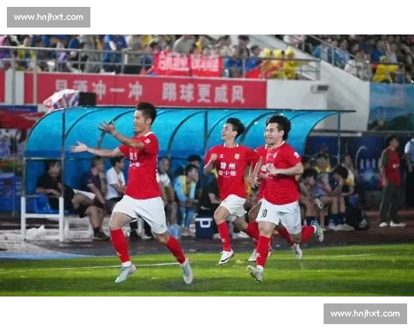 赣州射手卢欣登顶赣超射手榜,虔城足球焕发新荣耀 赣州射手卢欣登顶赣超射手榜,虔城足球焕发新荣耀